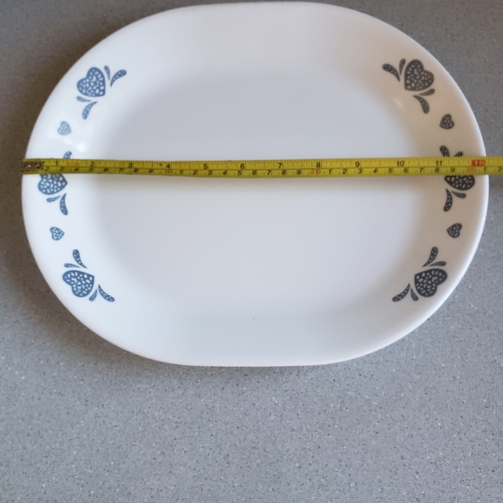 Corelle dinnerware. - Picture 2 of 6